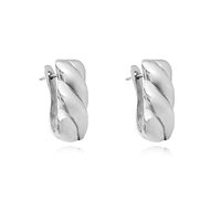 Culturesse Velma Twisted U Huggie Earrings (Silver)