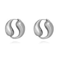 Culturesse Yin Yang Artisan Solid Hoop Earrings (Silver)