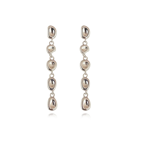 Culturesse Aka Dainty Sculptural Pebble Drop Earrings (Silver)