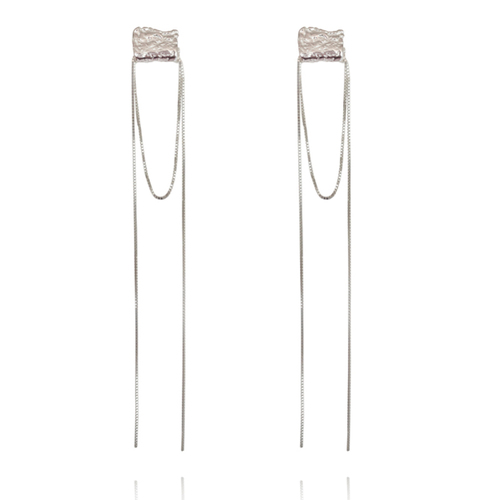 Culturesse Murphy Sculpture Wrap Tassel Earrings (Silver)