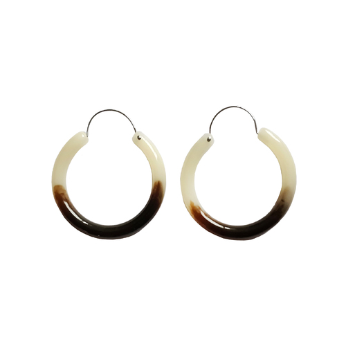 Culturesse Carme Resin Hoop Earrings