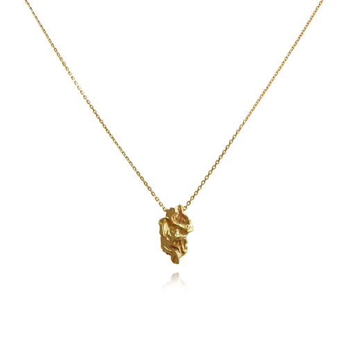 Culturesse Artemisa Artisan Sculptural Pendant Necklace (Gold)