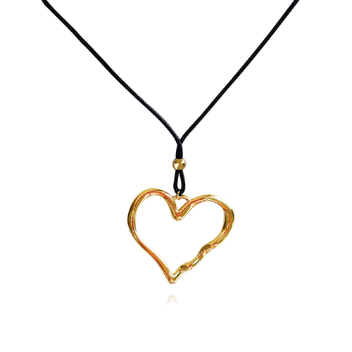 Culturesse Mason Sculptured Heart Pendant Necklace (Gold)